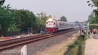 AMBARAWA EXPRESS BERJALAN KE BARAT @KH.Izqil_Channel #railfans #keretaapi #keretaberbendera #fyp