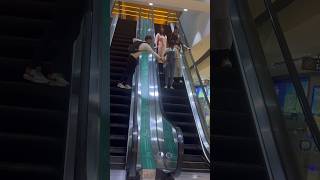 bag 💼sanaching 😱prank😂 #escalator #shortsfeed #comedy #prankinindia #prank #ytshorts #mall #short