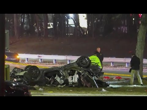 2 killed, 2 injured in crash on Southern State Parkway: state police