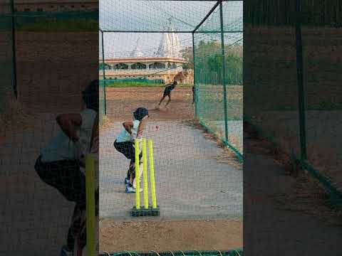 in Swing Ball by Prince rathwa💥💥#cricket #bolling #inswing #viral #trending #subscribe #ytshorts