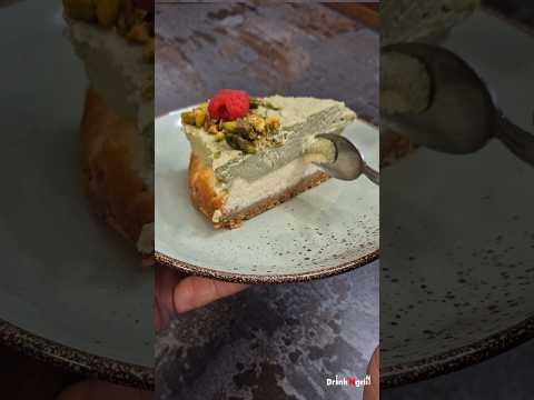 I made the Best Pistachio Cheesecake recipe #pistachiocheesecake #cheesecake #cheesecakerecipe