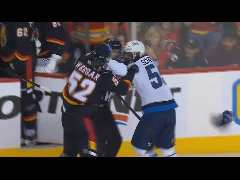 Mark Scheifele Drops The Gloves During Scrum With MacKenzie Weegar, Officials Break Things Up