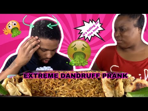 EXTREME DANDRUFF MUKPRANK & CHEESY SPICY BLACKBEAN NOODLES MUKBANG!