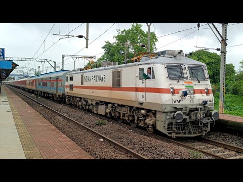 Mumbai CSMT - Patna Suvidha Express slowly skipping Khadavli Railway Station