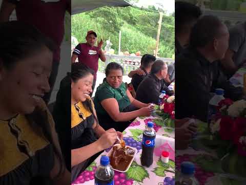 En La Fiesta  Comiendo Rico  CORDEROS DE CRISTO ..ROSY JIMENEZ MARCELINO JIMENEZ MIGUEL JIMENEZ