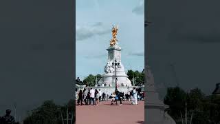 Buckingham palace London | #london #travel #lovelondon #londonlandmarks #londonvlog #subscribe