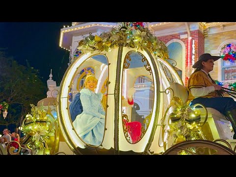 Disney Princesses in Mickey’s Very Merry Christmas Parade