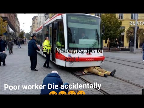 Vyproštění osoby zpod šaliny   #trains #poorworker