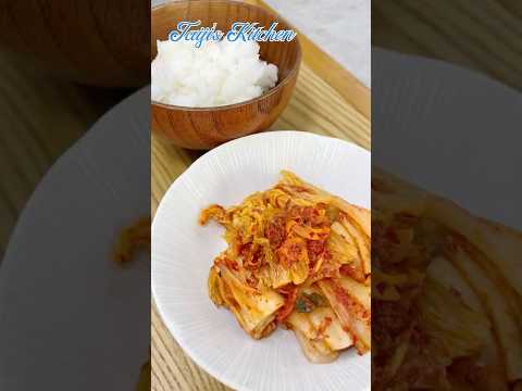 Making KIMCHI (Korean pickled napa cabbage) 〜キムチ〜 #Shorts | easy Japanese home cooking recipe