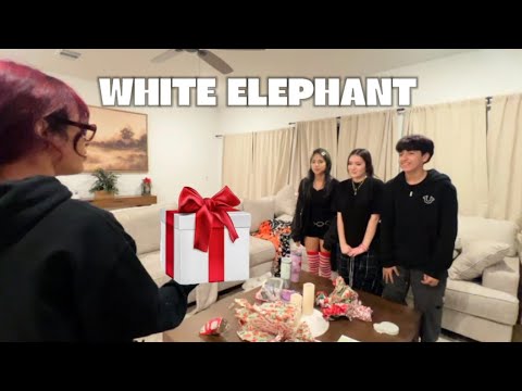 White Elephant Gift Exchange 🎁 | VLOGMAS DAY 18