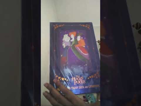 #liveunboxing unboxing Disney hocus pocus deck #disneytarotdeck, #hocuspocus 🥰🤩