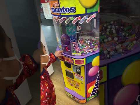 Try Your Luck with this Mentos Game Vending Machine #japan #amazingjapan #mentos #vendingmachine