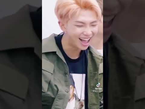 suga reacts to jhope, bts react to suga 😂 #BTS #Shorts