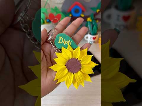 Sunflower key chain #clay isclayart #flowerwithclay #sunflowermaking #shorts