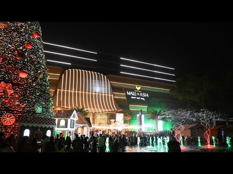 Chaos at the Phoenix Mall of Asia Bangalore | Tallest Christmas tree of India | Mall inside look |