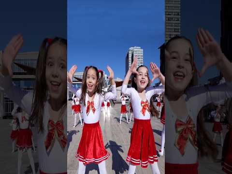 New Merry Christmas Song Medley 🎄🎶 - Best Kids Dance 🎅🎁 #jinglebells