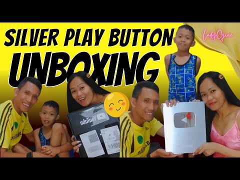 SILVER PLAY BUTTON UNBOXING BY LADYGINE