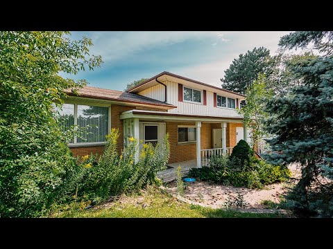 Creepy Untouched ABANDONED 1960s Home with Power Still On l WHERE DID THEY GO!?