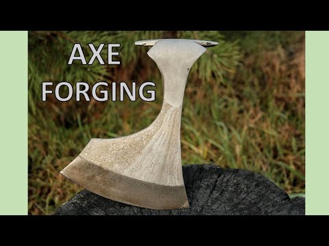 Forging wrought iron Axe. / Kucie topora.