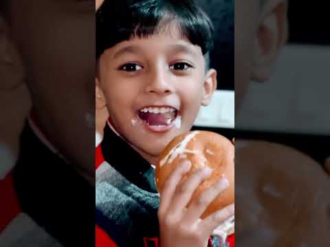 Kids burger explore #explore #burger #kids #eating