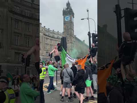 #Thaiguy with #Celtic fans first time! #glasgow #uk #scotland #scottishfootball #champions