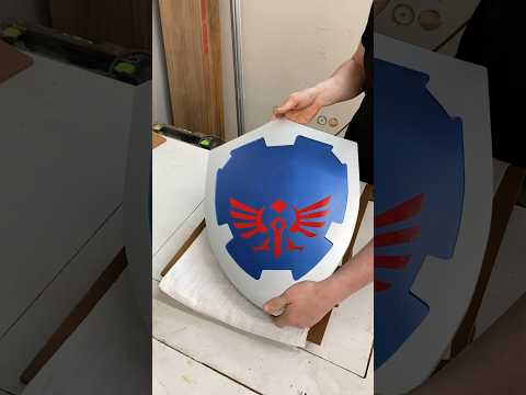 Making Links Hylian Shield #zelda #zeldabreathofthewild #diy #diycrafts