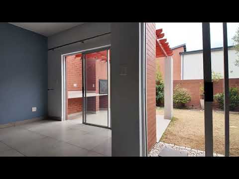 3 Bedroom Townhouse For Sale in Fourways, Sandton