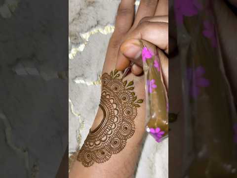 #shorts  very easy back hand mehndi design