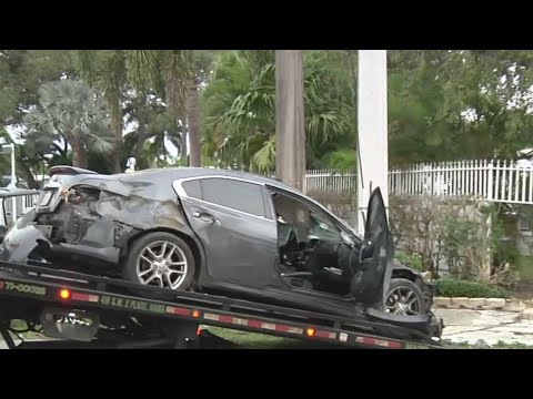 Unlicensed teen crashes car into wall belonging to Pembroke Pines home