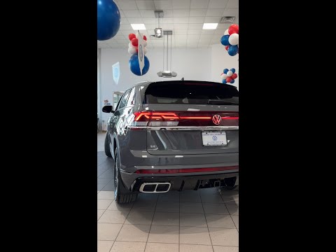 Step inside the Volkswagen Atlas Cross Sport for an adventure!