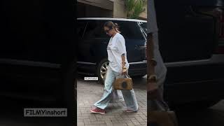 Malaika Arora snapped in comfy yet cool outfit🤪#gorgeouslook#bollywoodbeauty#prettylook#malaikaarora