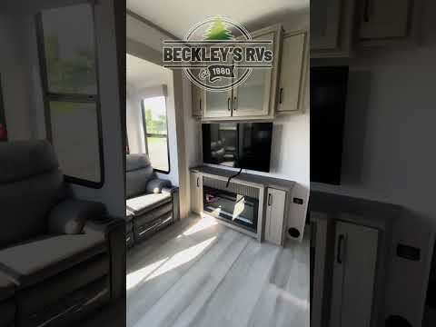 Still Available! $130,268.00! New 2025 Grand Design Momentum G-Class 415G | Beckley's RVs