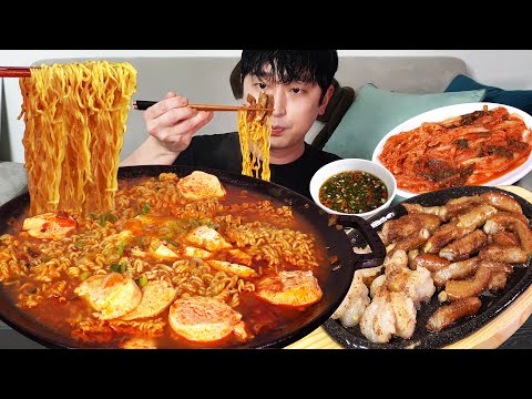 Spicy ramen, grilled beef intestines MUKBANG REALSOUND ASMR EATINGSHOW