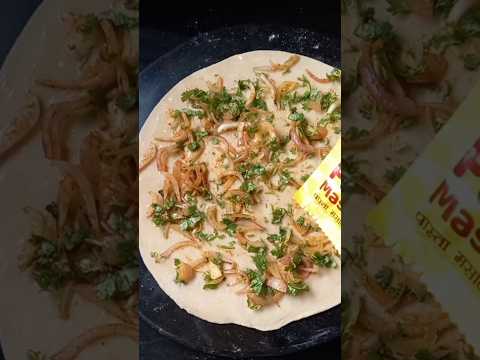 Onion Paratha #ruchkarswad #food #recipe #shorts