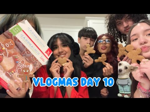 Baking gingerbread cookies 🍪 | VLOGMAS DAY 10 ❄️