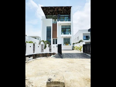 5Bedrooms House For Sale At Osapa Lekki Lagos