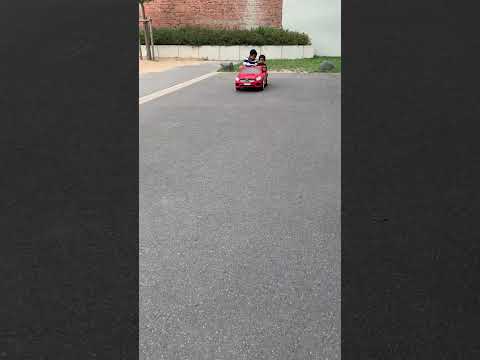 MiniDrivers#TinyCarBoss#DrivingUsCrazy#TinySpeedRacers#BackseatComedy