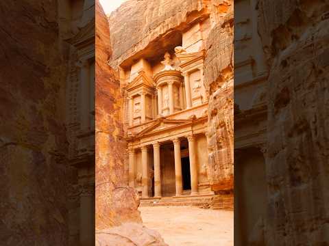 Incredible scenes in Petra!🏜️✨📸🌏 #jordan #travel