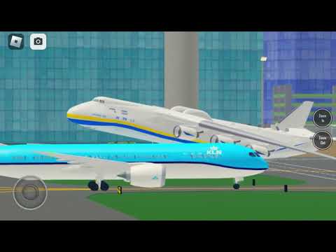 Planespotting in a Pilot Training Flight Simulator public server..