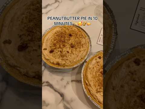 The best and easiest dessert #peanutbutterpie #thanksandgiving #pie #easyrecipe #fastrecipe #dessert