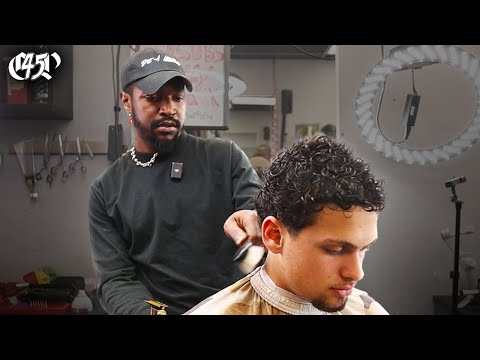 How to do a CURLY HAIR LOW TAPER HAIRCUT FOR BEGINNER'S | in the barbershop tutorial!💈