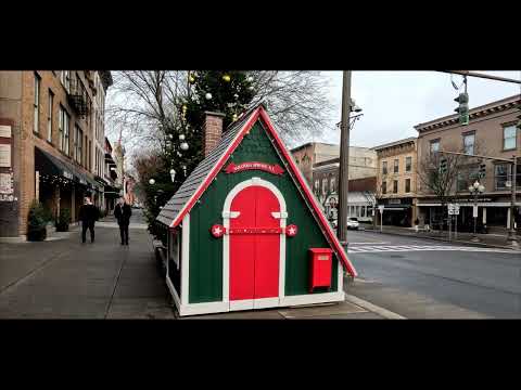 (4k) Christmas on Broadway Video # 136 Walk About Saratoga Springs NY December 25th 2023 RJWheatonJr