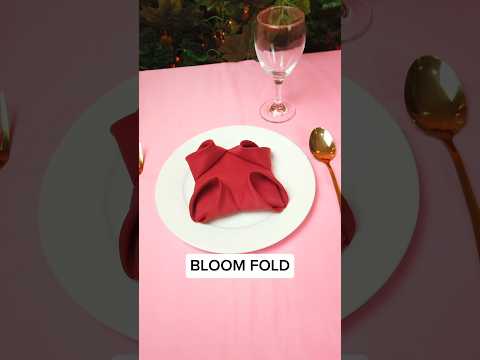 BLOOM TABLE NAPKIN FOLDING #napkinfolding #napkin #napkinart #cateringservices