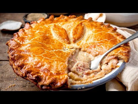 A comforting, creamy pie, stuffed with chicken & ham | Chicken & Ham Pie