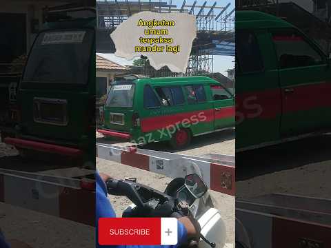 VIRAL!! angkutan ini hampir saja terseret kereta #shorts