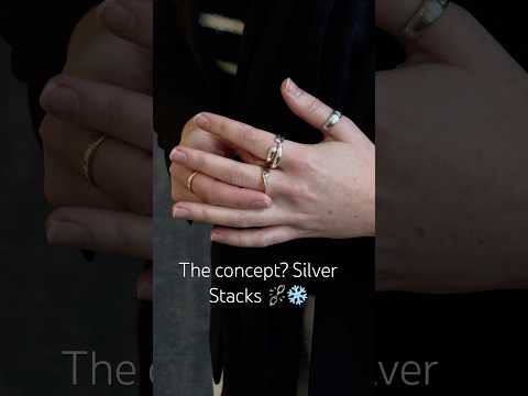 Trending for fall: Silver Ring Stacks #silver #jewelrystyle #ringstack #jewelry #trendingstyle