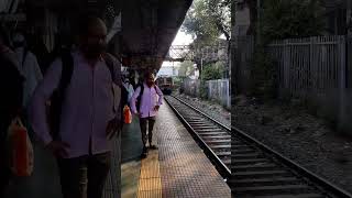 MUMBAI Local Train 💯🤔 #shorts #viral #indianrailways #india #ytshorts #youtubeshorts #trend #short