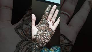 Practice makes men perfect. #wedding #mehendi #latest #mehendidesign #newmehendi #shadi #mehndi