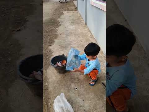 My son clean the house(Tikoung)/ fresh environment