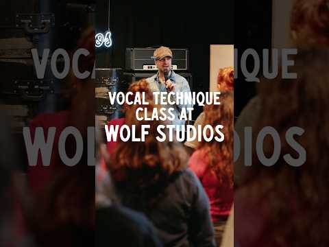 COME TO A FREE VOCAL TECHNIQUE CLASS THIS MONDAY! #voice #singer #voiceclass #vocalcoach #shorts